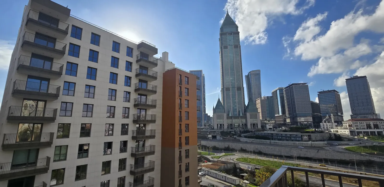 Современные апартаменты в Умрание рядом с Финансовым центром